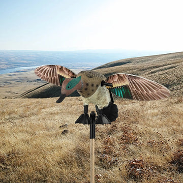 Duck Motion Decoy Rotating Wing 3D Hunting Duck Decoy Garden Faked Animals Decoration for Farmhouse Backyard Barn Hunting